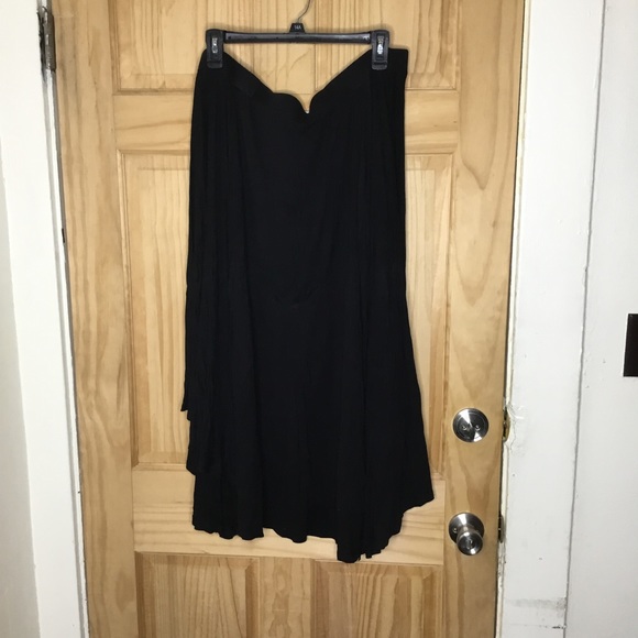 Skirt - Picture 2 of 2